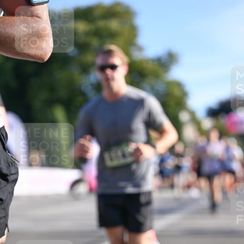 07.09.2025 - BARMER Alsterlauf Dr. Thomas Lammeyer http://msf.ph/oto/8707938 07.09.2025 09:29:17 Laufen  meine-sportfotos.de