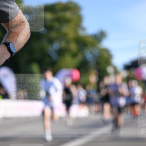 07.09.2025 - BARMER Alsterlauf Dr. Thomas Lammeyer http://msf.ph/oto/8707943 07.09.2025 09:29:18 Laufen  meine-sportfotos.de