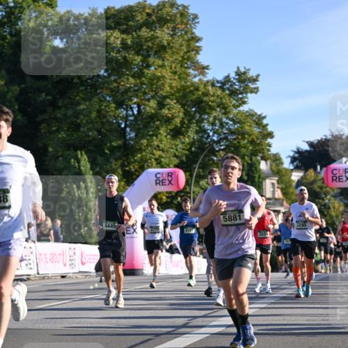 07.09.2025 - BARMER Alsterlauf Dr. Thomas Lammeyer http://msf.ph/oto/8707945 07.09.2025 09:29:19 Laufen 38, 8449, 5881, 8161, 3555, 3290 meine-sportfotos.de