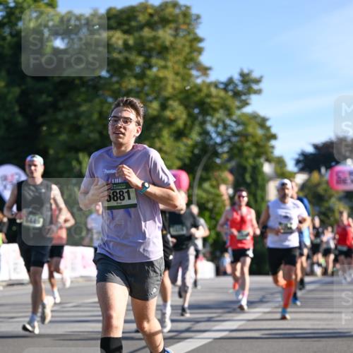 07.09.2025 - BARMER Alsterlauf Dr. Thomas Lammeyer http://msf.ph/oto/8707953 07.09.2025 09:29:20 Laufen 5881, 1024 meine-sportfotos.de