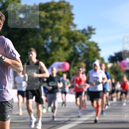 07.09.2025 - BARMER Alsterlauf Dr. Thomas Lammeyer http://msf.ph/oto/8707958 07.09.2025 09:29:21 Laufen  meine-sportfotos.de