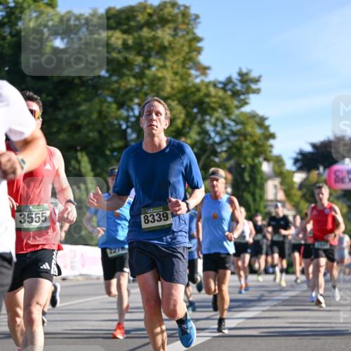 07.09.2025 - BARMER Alsterlauf Dr. Thomas Lammeyer http://msf.ph/oto/8707975 07.09.2025 09:29:23 Laufen 3555, 2278, 8339 meine-sportfotos.de