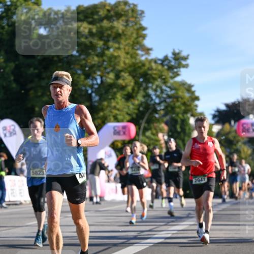07.09.2025 - BARMER Alsterlauf Dr. Thomas Lammeyer http://msf.ph/oto/8707984 07.09.2025 09:29:25 Laufen 5823, 40, 2941 meine-sportfotos.de