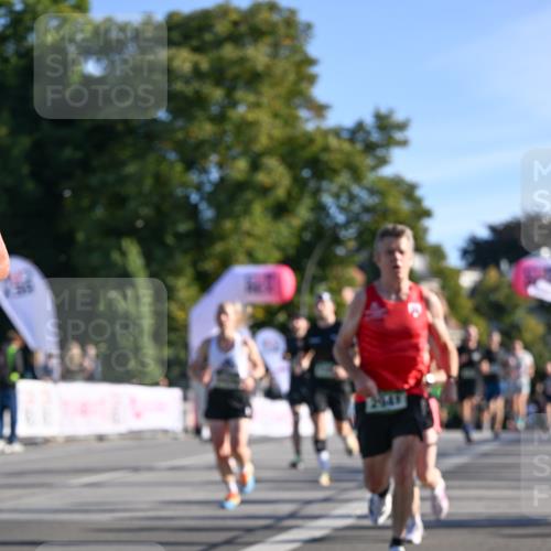07.09.2025 - BARMER Alsterlauf Dr. Thomas Lammeyer http://msf.ph/oto/8707990 07.09.2025 09:29:26 Laufen 2940 meine-sportfotos.de