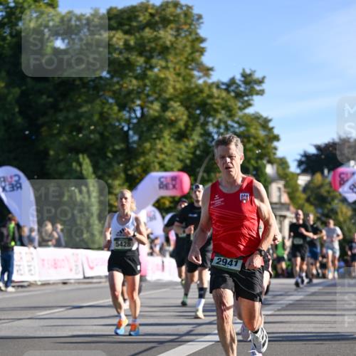 07.09.2025 - BARMER Alsterlauf Dr. Thomas Lammeyer http://msf.ph/oto/8707991 07.09.2025 09:29:26 Laufen 842, 5428, 2941 meine-sportfotos.de