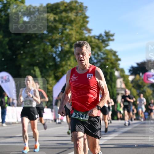 07.09.2025 - BARMER Alsterlauf Dr. Thomas Lammeyer http://msf.ph/oto/8707996 07.09.2025 09:29:27 Laufen 2941 meine-sportfotos.de