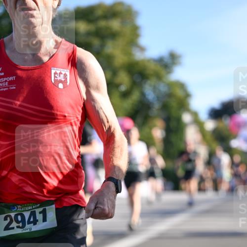 07.09.2025 - BARMER Alsterlauf Dr. Thomas Lammeyer http://msf.ph/oto/8708003 07.09.2025 09:29:28 Laufen 136, 2941 meine-sportfotos.de