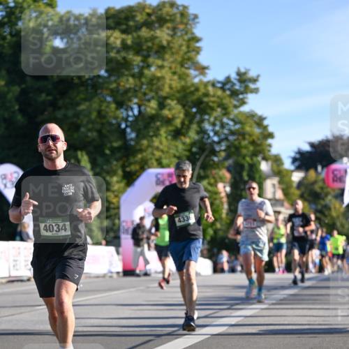 07.09.2025 - BARMER Alsterlauf Dr. Thomas Lammeyer http://msf.ph/oto/8708031 07.09.2025 09:29:32 Laufen 4034, 4336, 45 meine-sportfotos.de