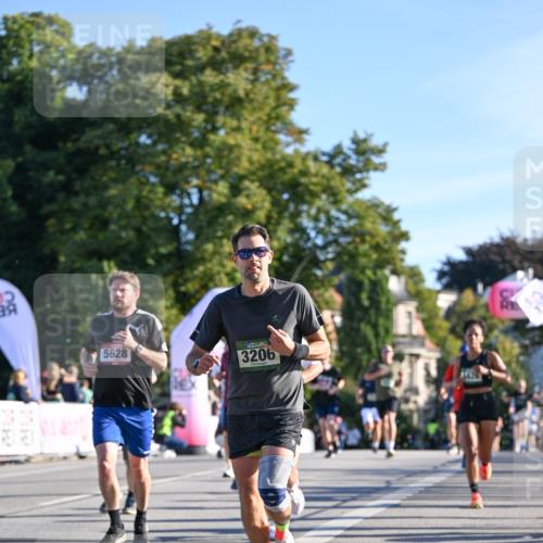 07.09.2025 - BARMER Alsterlauf Dr. Thomas Lammeyer http://msf.ph/oto/8708098 07.09.2025 09:29:46 Laufen 5628, 3206 meine-sportfotos.de