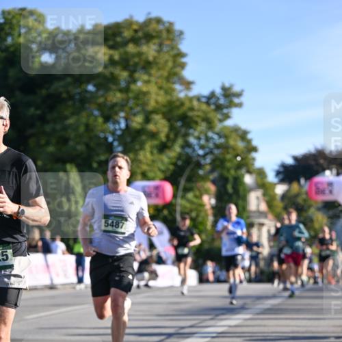 07.09.2025 - BARMER Alsterlauf Dr. Thomas Lammeyer http://msf.ph/oto/8708170 07.09.2025 09:29:59 Laufen 25, 5487 meine-sportfotos.de