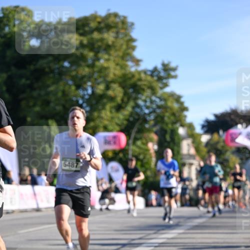 07.09.2025 - BARMER Alsterlauf Dr. Thomas Lammeyer http://msf.ph/oto/8708171 07.09.2025 09:29:59 Laufen 5487 meine-sportfotos.de