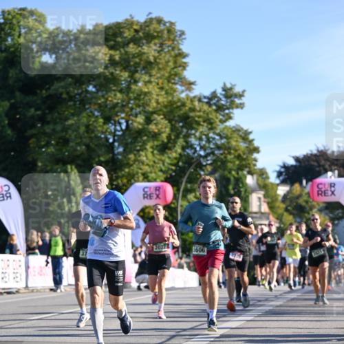 07.09.2025 - BARMER Alsterlauf Dr. Thomas Lammeyer http://msf.ph/oto/8708188 07.09.2025 09:30:02 Laufen 37, 2027, 5606, 3728, 2931 meine-sportfotos.de