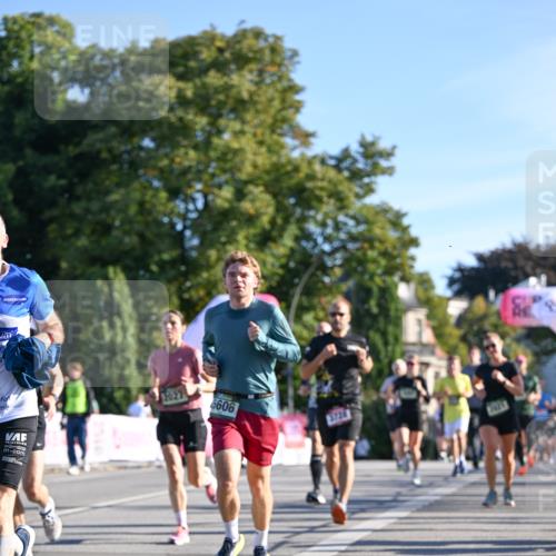 07.09.2025 - BARMER Alsterlauf Dr. Thomas Lammeyer http://msf.ph/oto/8708194 07.09.2025 09:30:03 Laufen 5606, 3726, 2421 meine-sportfotos.de