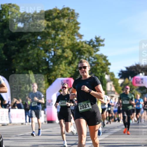 07.09.2025 - BARMER Alsterlauf Dr. Thomas Lammeyer http://msf.ph/oto/8708215 07.09.2025 09:30:06 Laufen 2921 meine-sportfotos.de