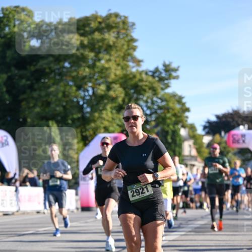 07.09.2025 - BARMER Alsterlauf Dr. Thomas Lammeyer http://msf.ph/oto/8708216 07.09.2025 09:30:06 Laufen 2921 meine-sportfotos.de