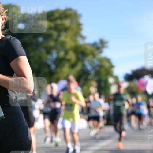 07.09.2025 - BARMER Alsterlauf Dr. Thomas Lammeyer http://msf.ph/oto/8708224 07.09.2025 09:30:08 Laufen 35 meine-sportfotos.de