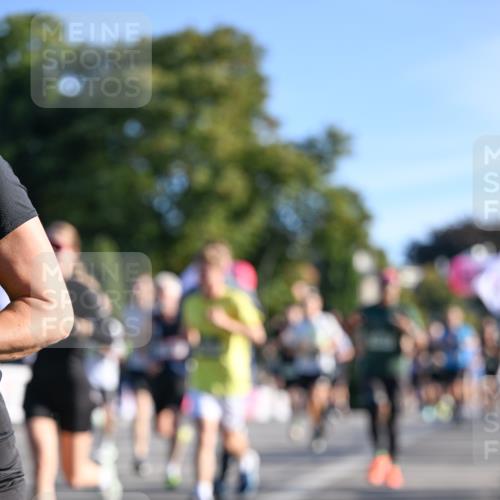 07.09.2025 - BARMER Alsterlauf Dr. Thomas Lammeyer http://msf.ph/oto/8708225 07.09.2025 09:30:08 Laufen  meine-sportfotos.de