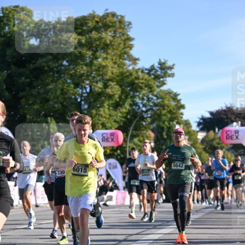 07.09.2025 - BARMER Alsterlauf Dr. Thomas Lammeyer http://msf.ph/oto/8708227 07.09.2025 09:30:08 Laufen 414, 230, 6015, 4924, 2852, 5642 meine-sportfotos.de