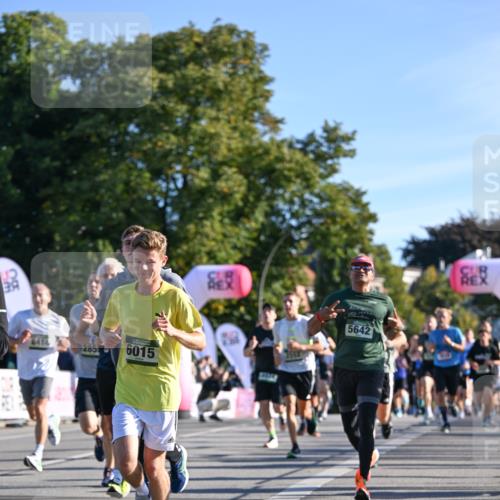 07.09.2025 - BARMER Alsterlauf Dr. Thomas Lammeyer http://msf.ph/oto/8708228 07.09.2025 09:30:08 Laufen 285, 6015, 5642 meine-sportfotos.de