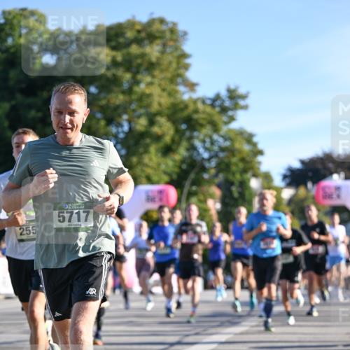 07.09.2025 - BARMER Alsterlauf Dr. Thomas Lammeyer http://msf.ph/oto/8708247 07.09.2025 09:30:12 Laufen 255, 5717 meine-sportfotos.de