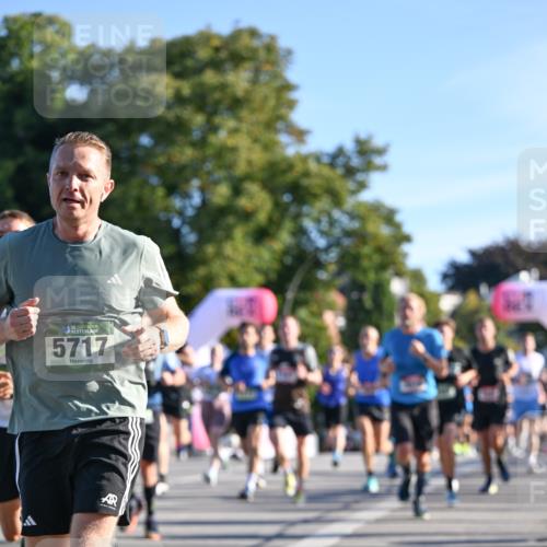07.09.2025 - BARMER Alsterlauf Dr. Thomas Lammeyer http://msf.ph/oto/8708248 07.09.2025 09:30:12 Laufen 136, 5717 meine-sportfotos.de