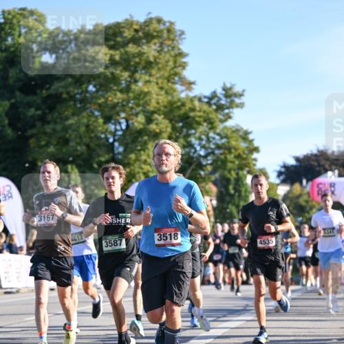 07.09.2025 - BARMER Alsterlauf Dr. Thomas Lammeyer http://msf.ph/oto/8708260 07.09.2025 09:30:14 Laufen 3167, 4612, 3587, 3518, 734, 4535 meine-sportfotos.de