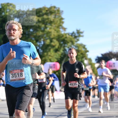 07.09.2025 - BARMER Alsterlauf Dr. Thomas Lammeyer http://msf.ph/oto/8708268 07.09.2025 09:30:15 Laufen 36, 361, 3518, 4535, 6644 meine-sportfotos.de