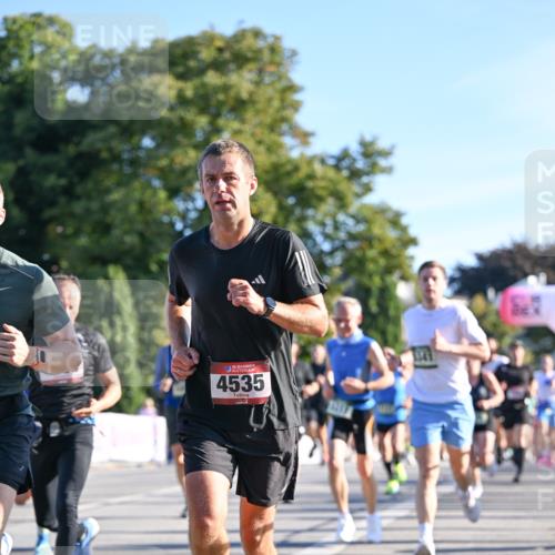 07.09.2025 - BARMER Alsterlauf Dr. Thomas Lammeyer http://msf.ph/oto/8708274 07.09.2025 09:30:16 Laufen 10, 36, 4535 meine-sportfotos.de