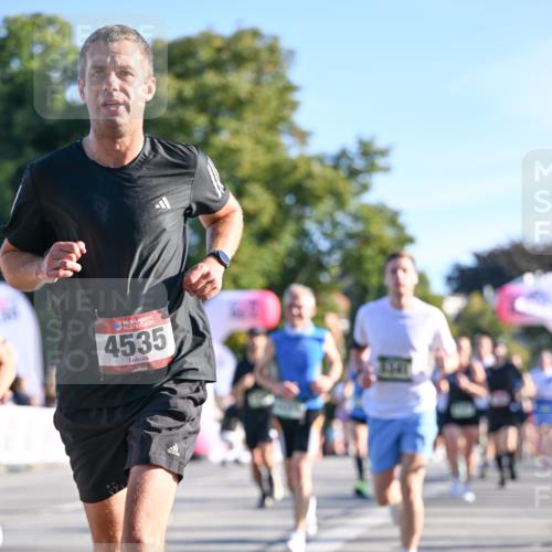 07.09.2025 - BARMER Alsterlauf Dr. Thomas Lammeyer http://msf.ph/oto/8708276 07.09.2025 09:30:16 Laufen 36, 4535, 1641, 654 meine-sportfotos.de