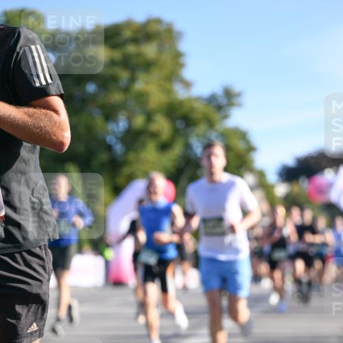 07.09.2025 - BARMER Alsterlauf Dr. Thomas Lammeyer http://msf.ph/oto/8708279 07.09.2025 09:30:17 Laufen  meine-sportfotos.de
