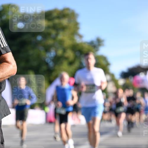 07.09.2025 - BARMER Alsterlauf Dr. Thomas Lammeyer http://msf.ph/oto/8708280 07.09.2025 09:30:17 Laufen  meine-sportfotos.de