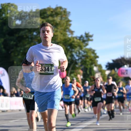 07.09.2025 - BARMER Alsterlauf Dr. Thomas Lammeyer http://msf.ph/oto/8708285 07.09.2025 09:30:18 Laufen 5311, 36, 5341 meine-sportfotos.de