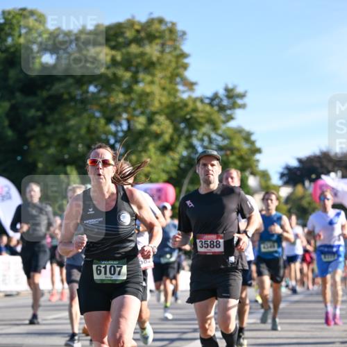 07.09.2025 - BARMER Alsterlauf Dr. Thomas Lammeyer http://msf.ph/oto/8708302 07.09.2025 09:30:20 Laufen 6107, 582, 3588 meine-sportfotos.de