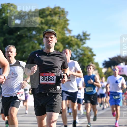 07.09.2025 - BARMER Alsterlauf Dr. Thomas Lammeyer http://msf.ph/oto/8708307 07.09.2025 09:30:21 Laufen 36, 3588, 58 meine-sportfotos.de