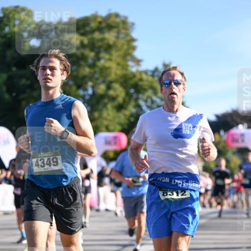 07.09.2025 - BARMER Alsterlauf Dr. Thomas Lammeyer http://msf.ph/oto/8708320 07.09.2025 09:30:23 Laufen 4349, 8312 meine-sportfotos.de
