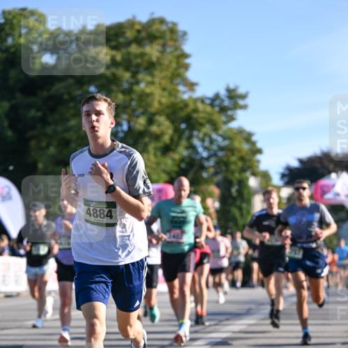 07.09.2025 - BARMER Alsterlauf Dr. Thomas Lammeyer http://msf.ph/oto/8708331 07.09.2025 09:30:26 Laufen 4884 meine-sportfotos.de