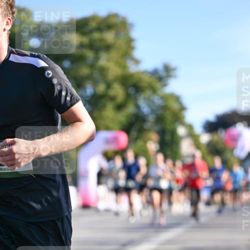07.09.2025 - BARMER Alsterlauf Dr. Thomas Lammeyer http://msf.ph/oto/8708354 07.09.2025 09:30:30 Laufen  meine-sportfotos.de