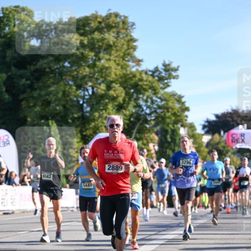 07.09.2025 - BARMER Alsterlauf Dr. Thomas Lammeyer http://msf.ph/oto/8708371 07.09.2025 09:30:34 Laufen 8043, 544, 2889, 3299, 38 meine-sportfotos.de