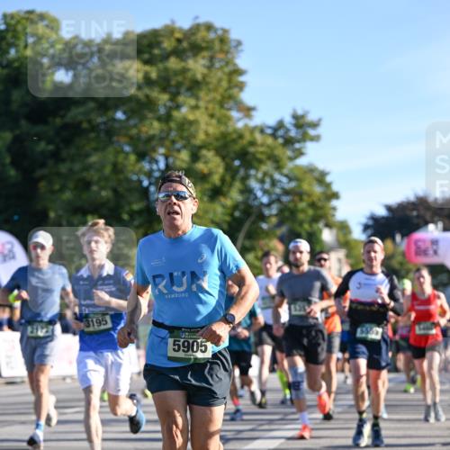 07.09.2025 - BARMER Alsterlauf Dr. Thomas Lammeyer http://msf.ph/oto/8708399 07.09.2025 09:30:38 Laufen 3195, 5905 meine-sportfotos.de