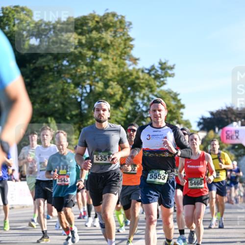 07.09.2025 - BARMER Alsterlauf Dr. Thomas Lammeyer http://msf.ph/oto/8708409 07.09.2025 09:30:40 Laufen 2545, 5351, 5553, 5460 meine-sportfotos.de