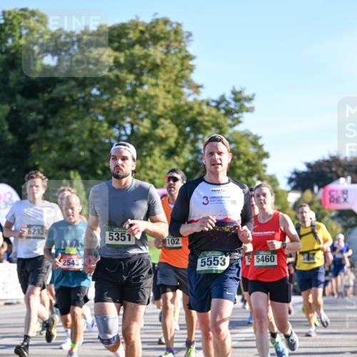 07.09.2025 - BARMER Alsterlauf Dr. Thomas Lammeyer http://msf.ph/oto/8708411 07.09.2025 09:30:40 Laufen 6233, 2545, 5351, 1102, 5553, 5460 meine-sportfotos.de