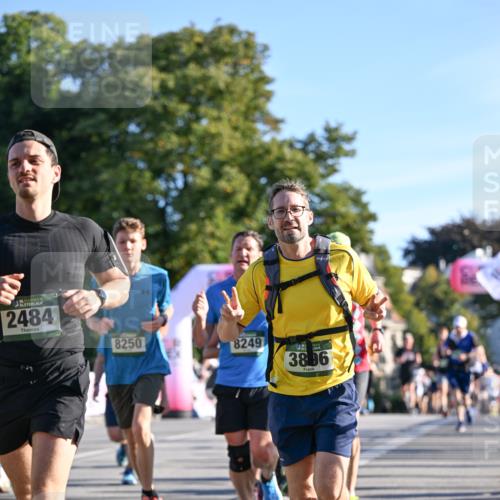 07.09.2025 - BARMER Alsterlauf Dr. Thomas Lammeyer http://msf.ph/oto/8708429 07.09.2025 09:30:43 Laufen 36, 2484, 8250, 8249, 3896 meine-sportfotos.de