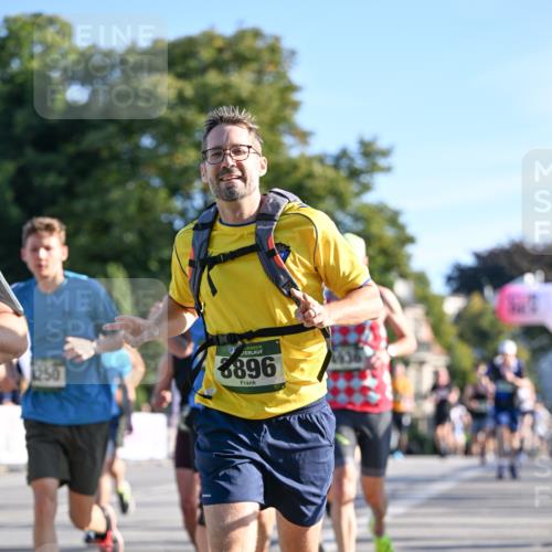 07.09.2025 - BARMER Alsterlauf Dr. Thomas Lammeyer http://msf.ph/oto/8708432 07.09.2025 09:30:43 Laufen 1250, 6896 meine-sportfotos.de