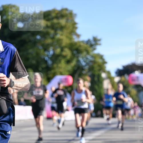 07.09.2025 - BARMER Alsterlauf Dr. Thomas Lammeyer http://msf.ph/oto/8708469 07.09.2025 09:30:51 Laufen  meine-sportfotos.de