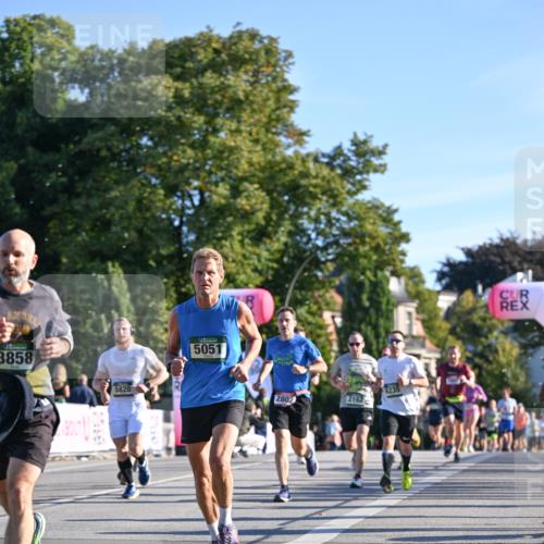 07.09.2025 - BARMER Alsterlauf Dr. Thomas Lammeyer http://msf.ph/oto/8708494 07.09.2025 09:30:55 Laufen 3858, 5820, 5051, 6235, 2802, 2162 meine-sportfotos.de