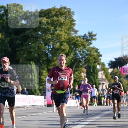 07.09.2025 - BARMER Alsterlauf Dr. Thomas Lammeyer http://msf.ph/oto/8708522 07.09.2025 09:31:01 Laufen 3819, 2697, 2501 meine-sportfotos.de