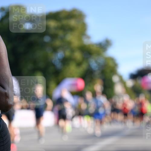 07.09.2025 - BARMER Alsterlauf Dr. Thomas Lammeyer http://msf.ph/oto/8708551 07.09.2025 09:31:05 Laufen  meine-sportfotos.de