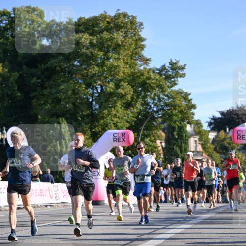 07.09.2025 - BARMER Alsterlauf Dr. Thomas Lammeyer http://msf.ph/oto/8708552 07.09.2025 09:31:06 Laufen 5945, 5579, 5425, 4826, 6169 meine-sportfotos.de