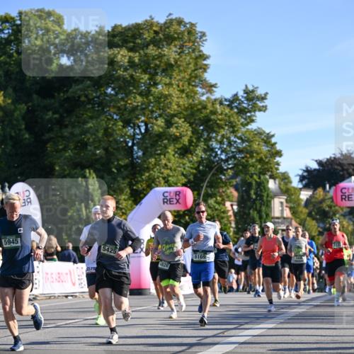 07.09.2025 - BARMER Alsterlauf Dr. Thomas Lammeyer http://msf.ph/oto/8708553 07.09.2025 09:31:06 Laufen 5945, 5579, 5425, 4826, 2322, 6169 meine-sportfotos.de