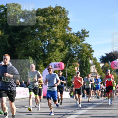 07.09.2025 - BARMER Alsterlauf Dr. Thomas Lammeyer http://msf.ph/oto/8708562 07.09.2025 09:31:08 Laufen 5425, 4826, 6169 meine-sportfotos.de